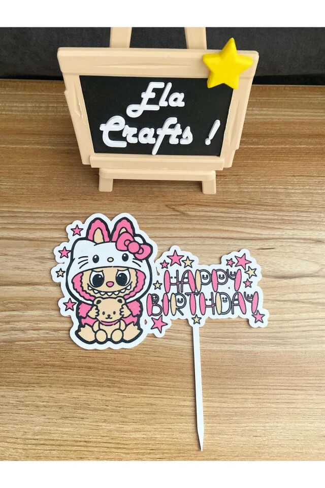 3D Labubummm Figürlü “Happy Birthday” Pasta Süsü – Doğum Günü Parti Dekoru, Özel Tasarım