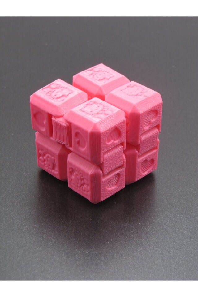 Hello Kitty'li 3D Stres Küpü - Sevimli Parmak Oyuncağı | Pembe Özel Tasarım