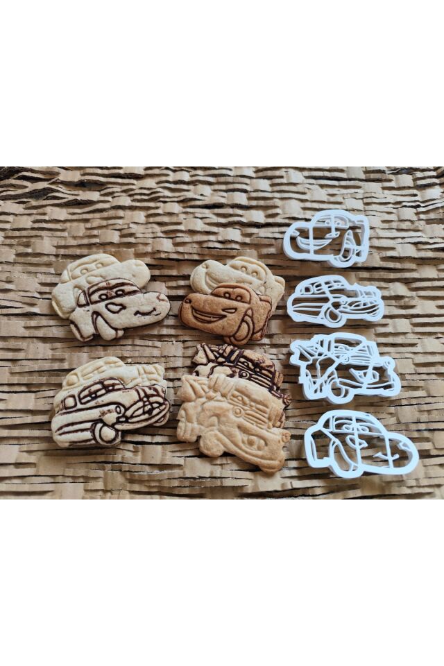 Arabalar Kurabiye Kalıbı Seti (4'lü)(Şimşek Mcqueen, Sally, Doc Hudson, Mater)