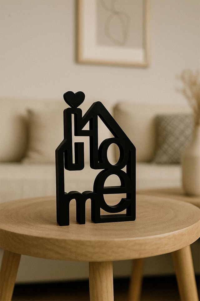 Home Temalı Dekoratif Figür – Kalpli Çatı Tasarımı Siyah