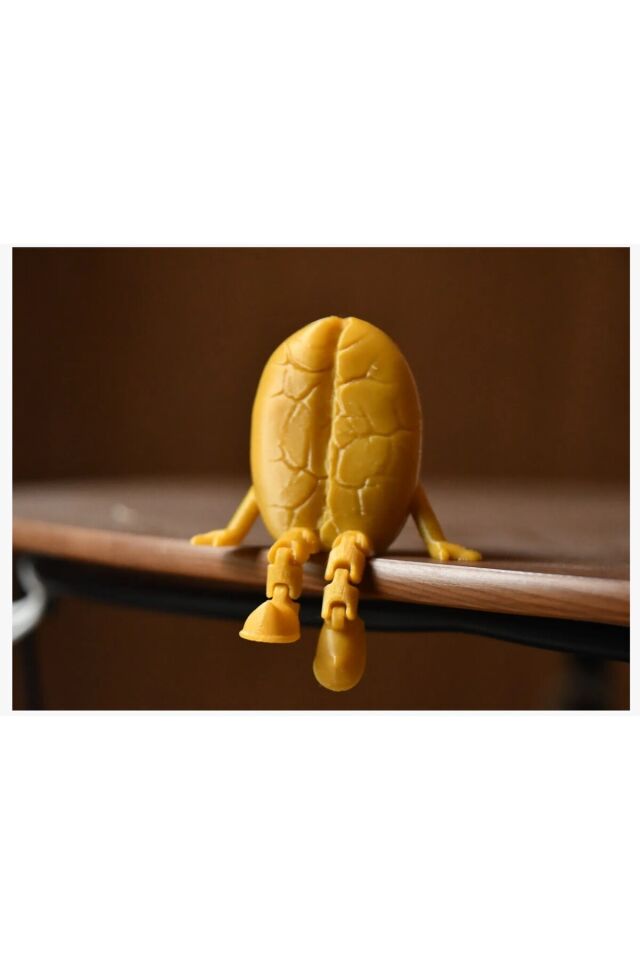 Sallanan Bacaklı Kahve Çekirdeği Figürü – El Yapımı Dekoratif Obje