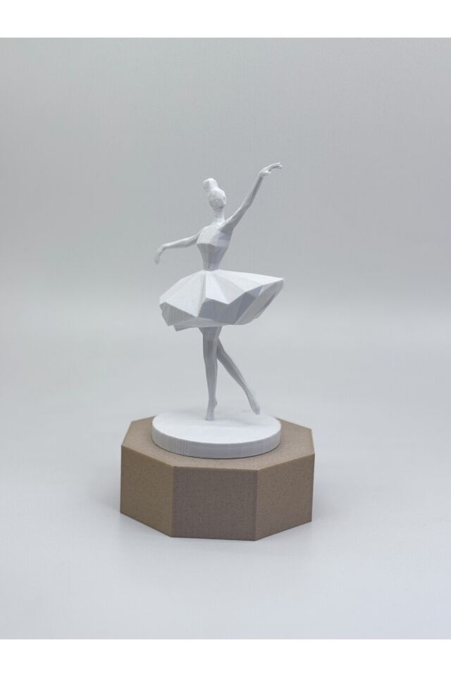 Iskandinav Tarzı Balerin Figürü